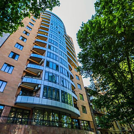 L&L. Apartment Yerevan Ngoại thất bức ảnh