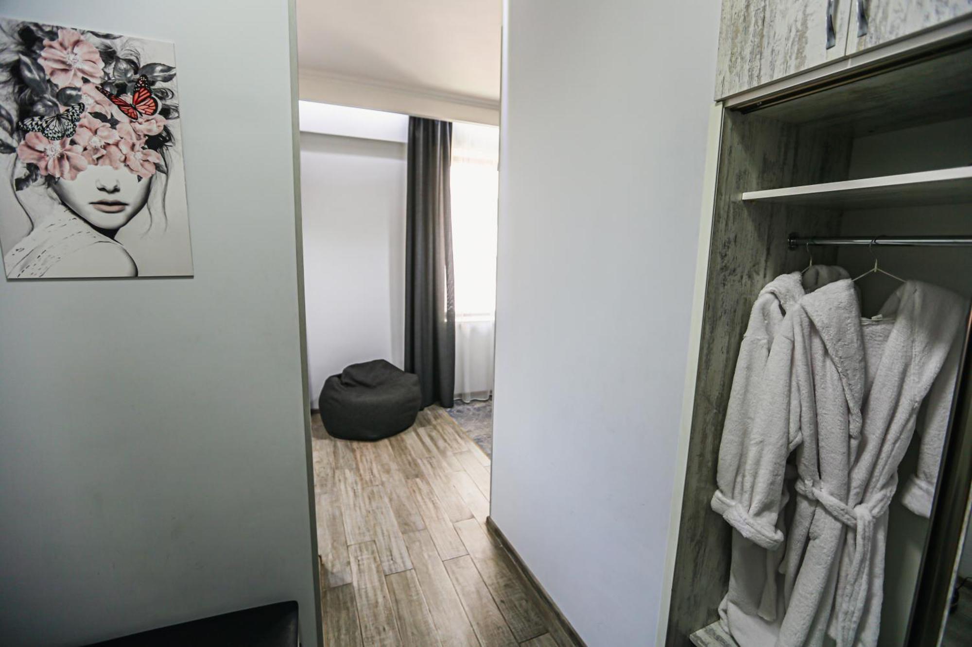 L&L. Apartment Yerevan Ngoại thất bức ảnh